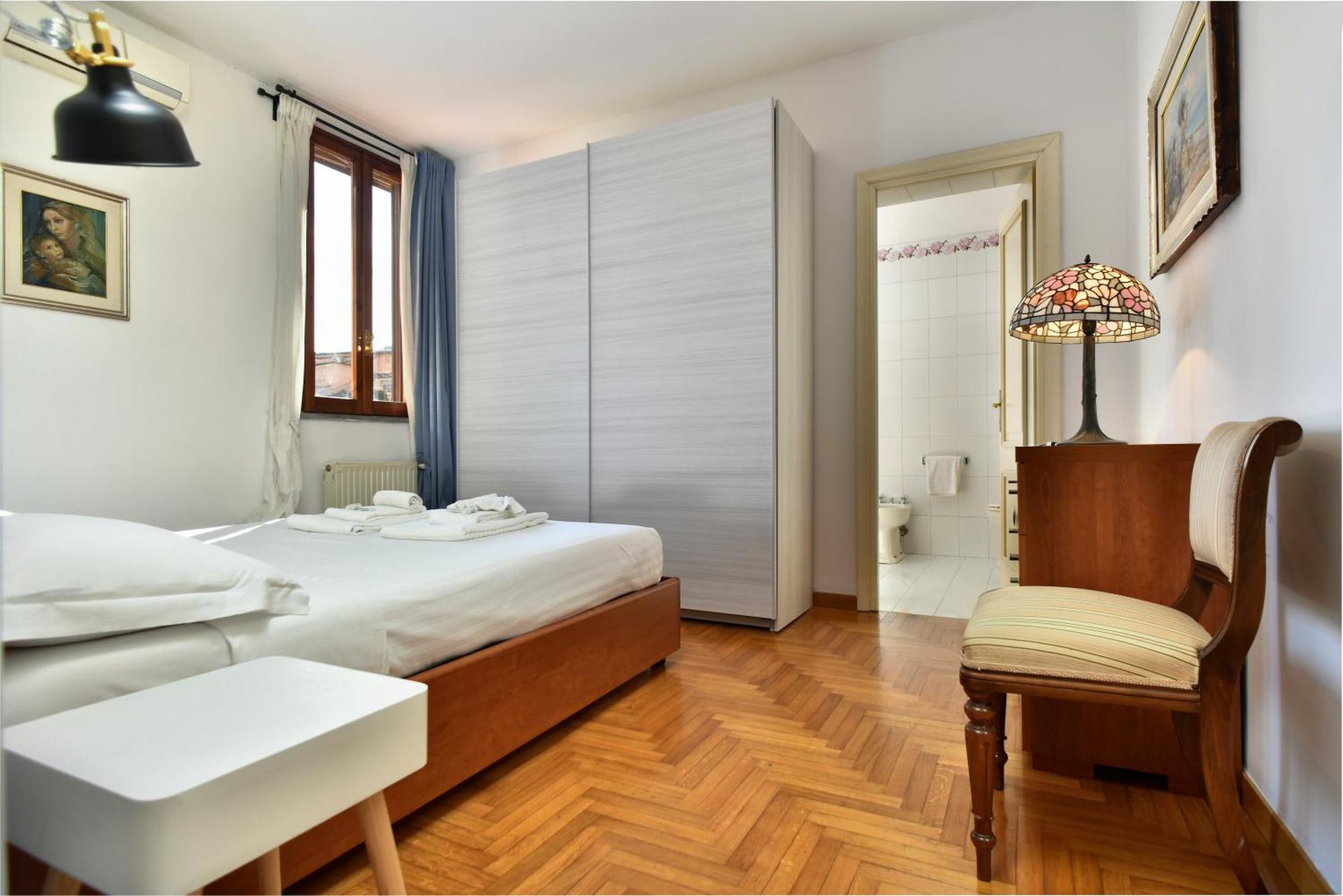 Апартаменты Trevi Charme Рим Экстерьер фото